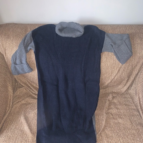 Cuffed sleeve turtleneck tunic - Picture 4 of 7